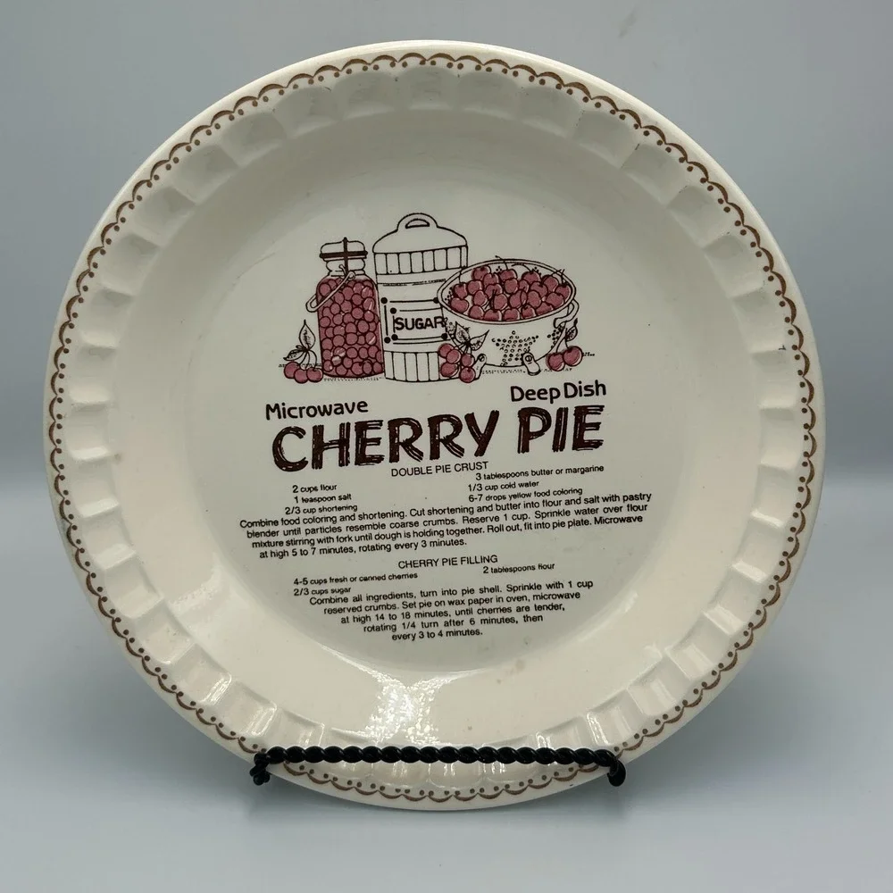 Royal China Cherry Pie Microwave Deep Dish 1983 Ceramic Plate Country Harvest